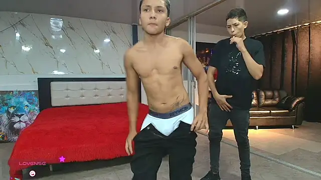 Bisexlifehot   online show from May 8, 2026, 10:57 pm
