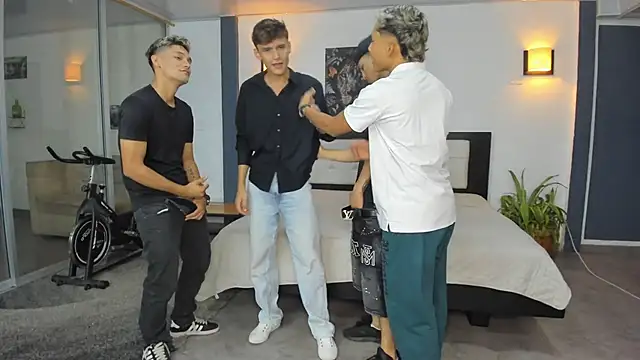 Snapshot of Bisexlifehot__ chatting on November 7, 2025, 11:08 pm Bisexlifehot online show from November 7, 2025, 11:08 pm