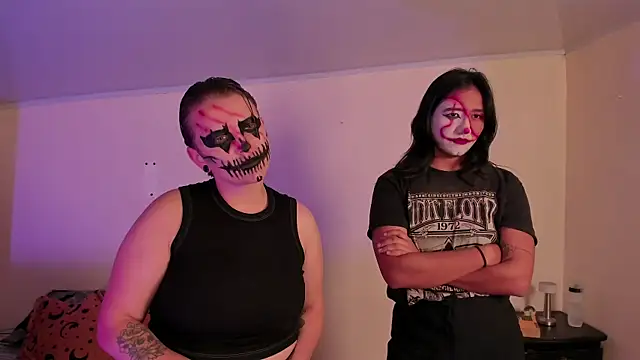 CrazyCakes  online show from October 31, 2025, 6:54 am