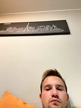 Italy sex boy online show from October 9, 2025, 3:45 pm