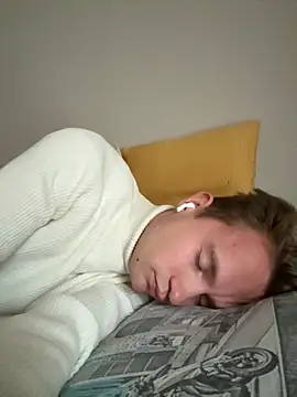 Italy sex boy online show from October 21, 2025, 1:21 pm