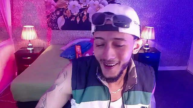 jonas conor online show from November 25, 2025, 7:47 pm