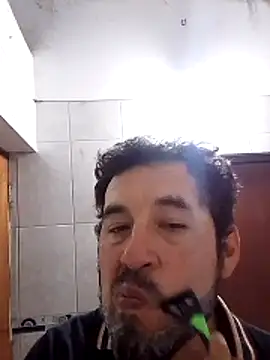 Snapshot of Lujor chatting on February 4, 2026, 4:18 am Lujor online show from February 4, 2026, 4:18 am