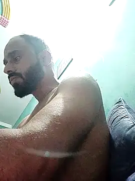 Snapshot of amitkumarkangra chatting on October 22, 2025, 9:42 am amitkumarkangra online show from October 22, 2025, 9:42 am