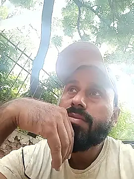 Snapshot of amitkumarkangra chatting on November 10, 2025, 6:07 am amitkumarkangra online show from November 10, 2025, 6:07 am