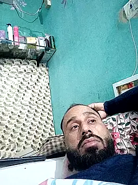 Snapshot of amitkumarkangra chatting on December 17, 2025, 4:56 pm amitkumarkangra online show from December 17, 2025, 4:56 pm