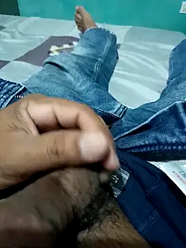 Snapshot of amitkumarkangra chatting on October 21, 2025, 1:10 pm amitkumarkangra online show from October 21, 2025, 1:10 pm