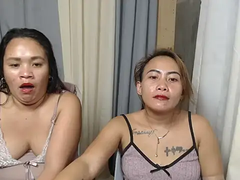 Snapshot of joanpetite chatting on October 8, 2025, 11:56 am joanpetite online show from October 8, 2025, 11:56 am