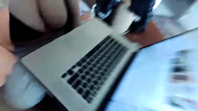 number1slut online show from March 5, 2025, 4:35 pm