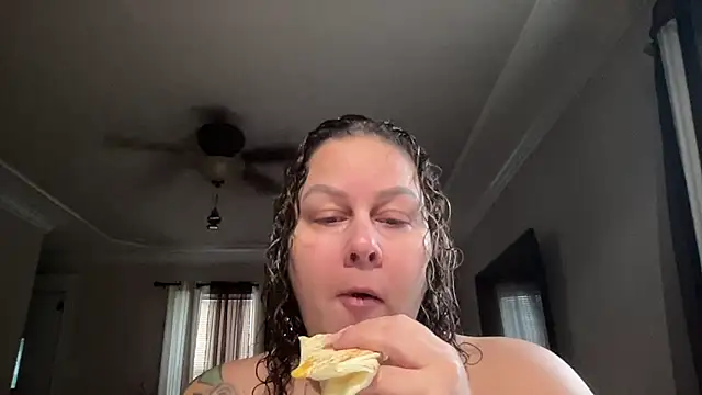 number1slut online show from October 10, 2025, 1:34 pm