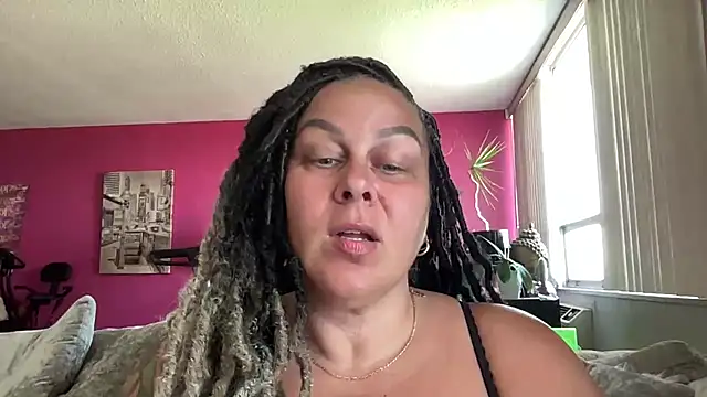 number1slut online show from April 22, 2026, 6:25 pm