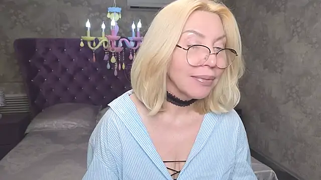 Snapshot of Wendy_Waves chatting on December 20, 2025, 11:13 am Wendy Waves online show from December 20, 2025, 11:13 am