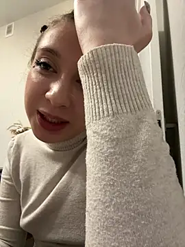 yourfavpsy  online show from December 15, 2025, 4:46 pm