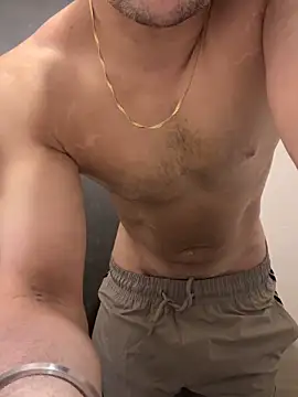 FitNhot sam online show from May 10, 2026, 5:48 pm