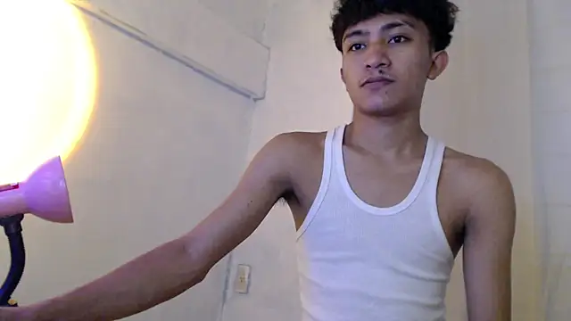 Snapshot of Asiancutiexx chatting on December 19, 2025, 6:16 am Asiancutiexx online show from December 19, 2025, 6:16 am