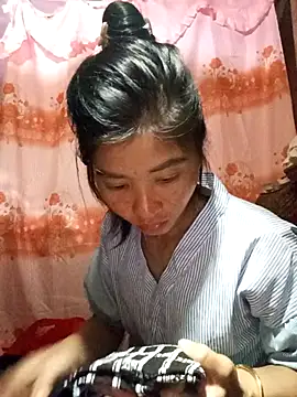 Snapshot of Phuongphuongg chatting on September 23, 2025, 1:34 am Phuongphuongg online show from September 23, 2025, 1:34 am