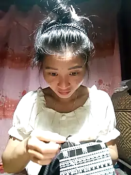 Snapshot of Phuongphuongg chatting on September 27, 2025, 2:12 pm Phuongphuongg online show from September 27, 2025, 2:12 pm