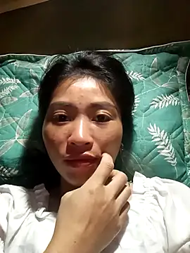 Snapshot of Phuongphuongg chatting on October 19, 2025, 1:03 pm Phuongphuongg online show from October 19, 2025, 1:03 pm