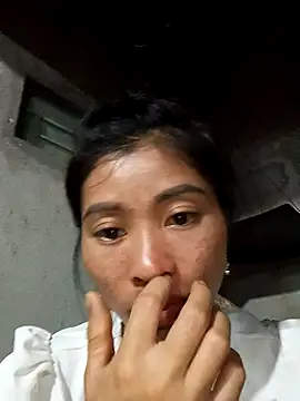 Snapshot of Phuongphuongg chatting on October 17, 2025, 1:02 pm Phuongphuongg online show from October 17, 2025, 1:02 pm