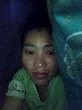 Snapshot of Phuongphuongg chatting on September 14, 2025, 8:42 pm Phuongphuongg online show from September 14, 2025, 8:42 pm