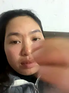 Snapshot of Nhung584 chatting on December 3, 2025, 12:37 pm Nhung584 online show from December 3, 2025, 12:37 pm