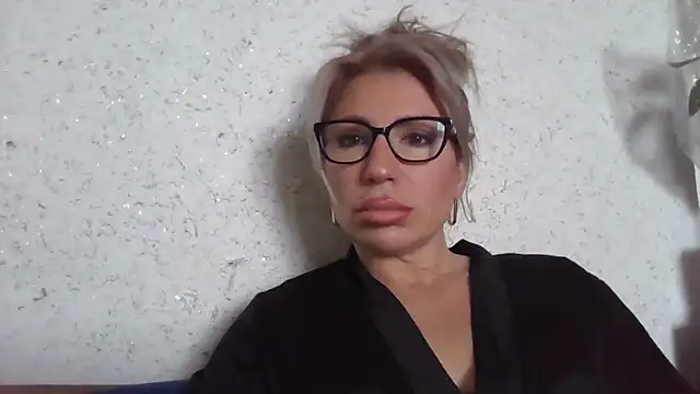 Snapshot of fox_red_lady7 chatting on April 5, 2026, 8:32 am fox red lady7 online show from April 5, 2026, 8:32 am
