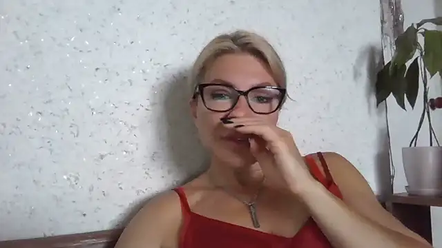 Snapshot of fox_red_lady7 chatting on May 29, 2026, 7:36 am fox red lady7 online show from May 29, 2026, 7:36 am