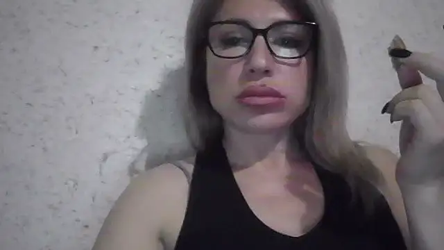 Snapshot of fox_red_lady7 chatting on March 18, 2026, 8:43 pm fox red lady7 online show from March 18, 2026, 8:43 pm