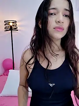 LUNAA    online show from October 3, 2025, 4:03 am