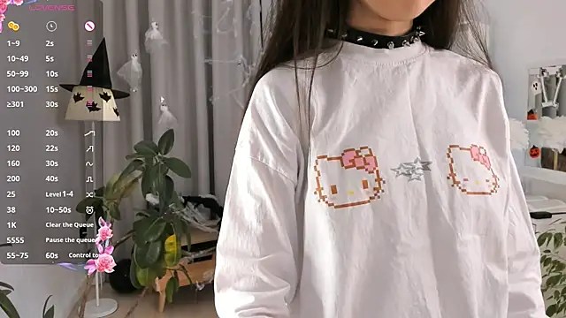 UdelaDodson online show from October 31, 2025, 1:13 am