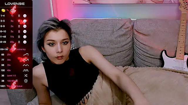 Snapshot of SophieAsh chatting on October 11, 2025, 7:37 pm SophieAsh online show from October 11, 2025, 7:37 pm