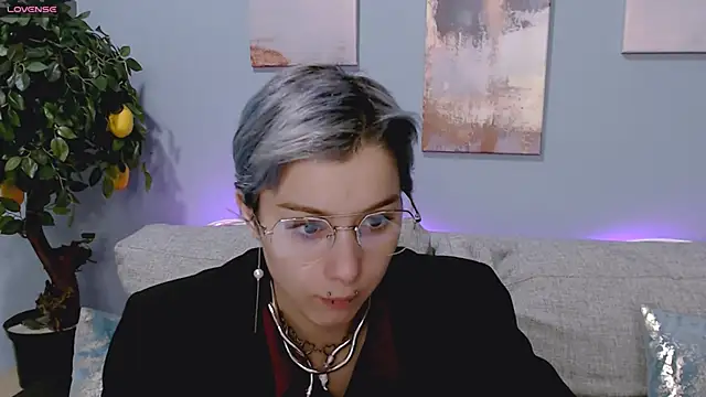 Snapshot of SophieAsh chatting on September 30, 2025, 7:03 am SophieAsh online show from September 30, 2025, 7:03 am