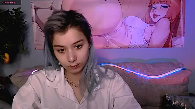 Snapshot of SophieAsh chatting on October 5, 2025, 8:38 am SophieAsh online show from October 5, 2025, 8:38 am