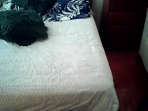 FallsForHerSmile online show from February 26, 2026, 5:02 pm