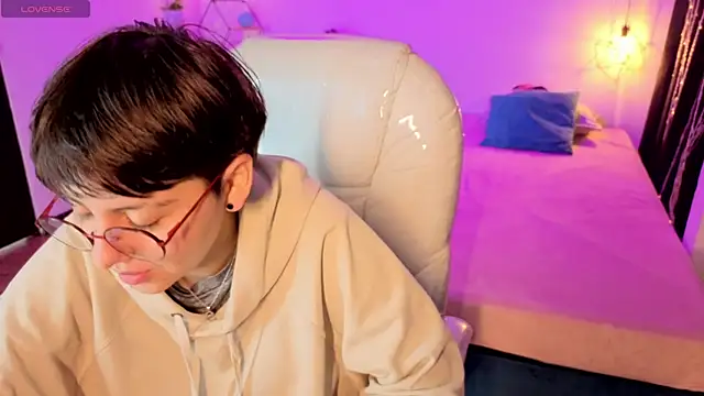 Nathaly ds online show from November 8, 2025, 7:45 am