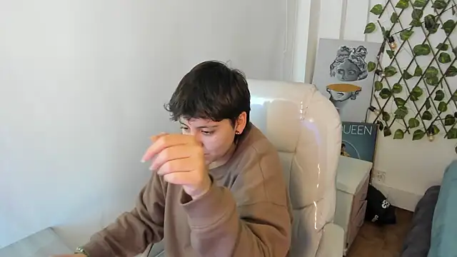 Nathaly ds online show from March 27, 2026, 7:04 pm