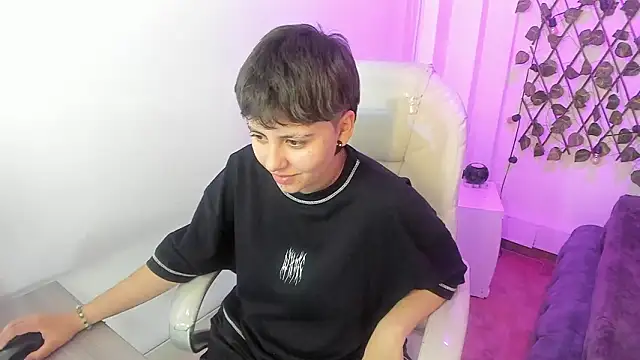 Snapshot of Nathaly_ds chatting on February 27, 2026, 8:41 pm Nathaly ds online show from February 27, 2026, 8:41 pm