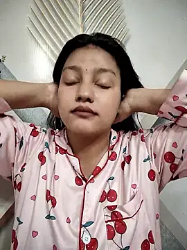 Dipali143143 online show from May 15, 2026, 7:06 am