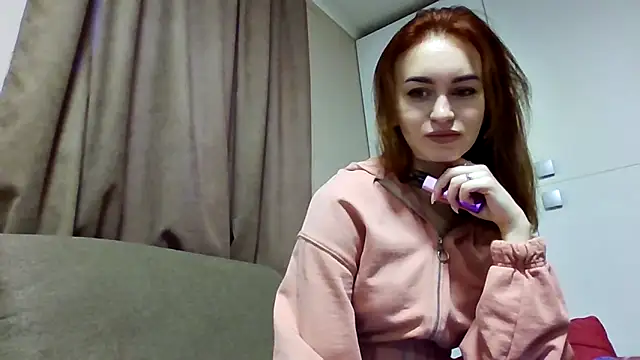 Requellia online show from October 5, 2025, 12:29 pm