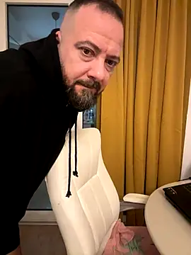 DavidMaros online show from October 3, 2025, 4:58 am