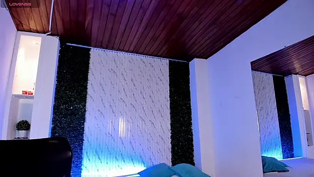 sofiacaramel online show from February 20, 2026, 11:01 am