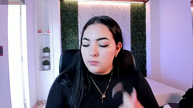 sofiacaramel online show from February 17, 2026, 2:03 pm