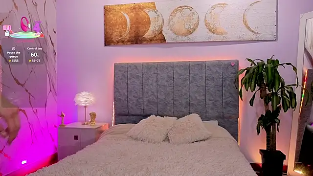 antonellastar24  online show from March 12, 2026, 8:35 pm