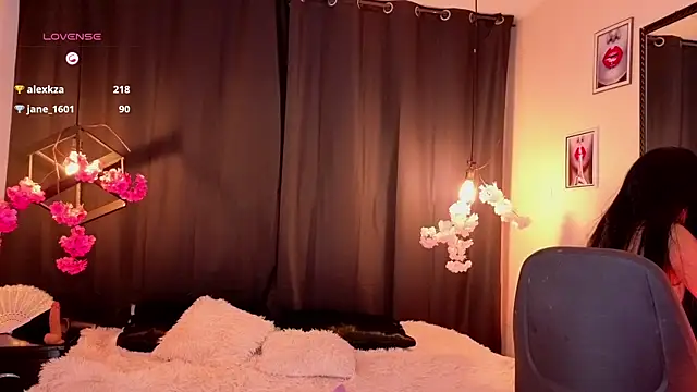 antonellastar24  online show from October 28, 2025, 8:57 am