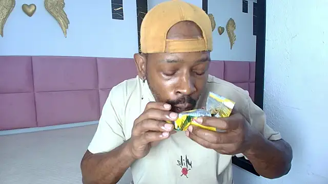 muller asher online show from October 31, 2025, 9:11 pm