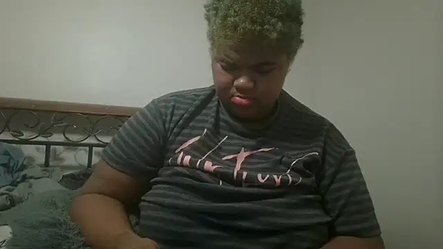 techprincessxx online show from September 20, 2025, 8:52 am