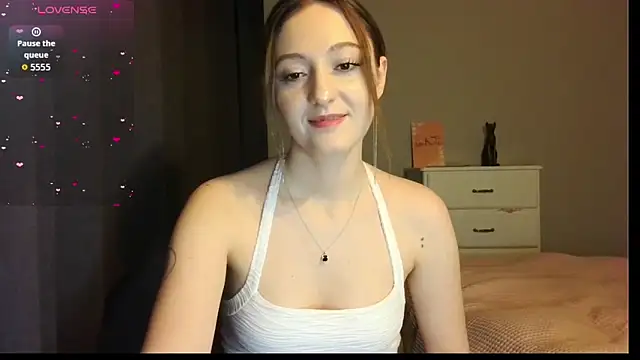 white liillyy online show from March 12, 2026, 9:52 pm