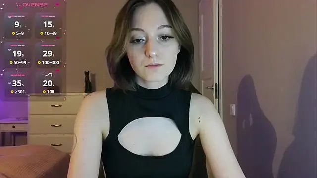 white liillyy online show from May 20, 2026, 8:17 pm