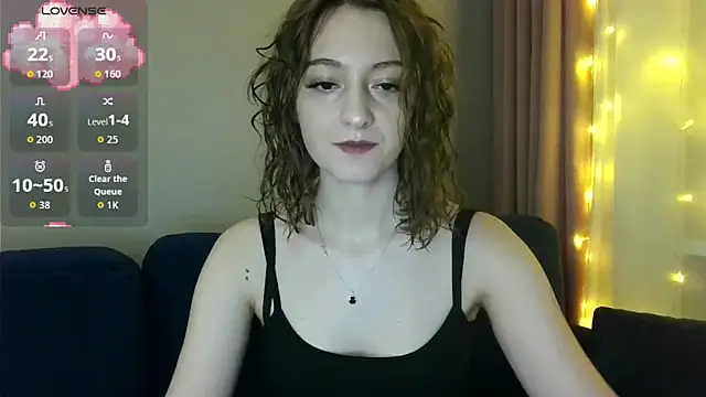 white liillyy online show from December 21, 2025, 10:10 pm