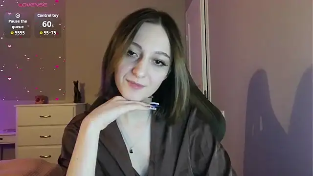 white liillyy online show from May 25, 2026, 9:24 pm